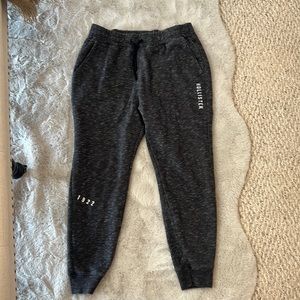 Hollister joggers | size: Medium |
